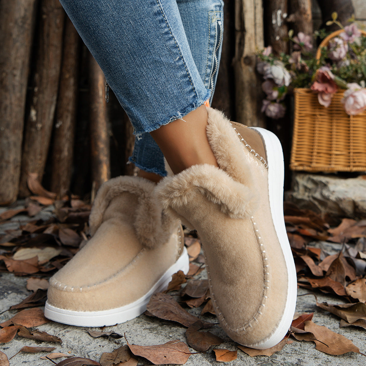 Thick Plush Winter Boots – Warm Fleece-Lined Ankle Shoes