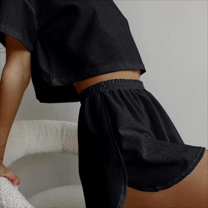 2-Piece Women’s Summer Set – Hollow Crop Top & Slit Elastic Shorts