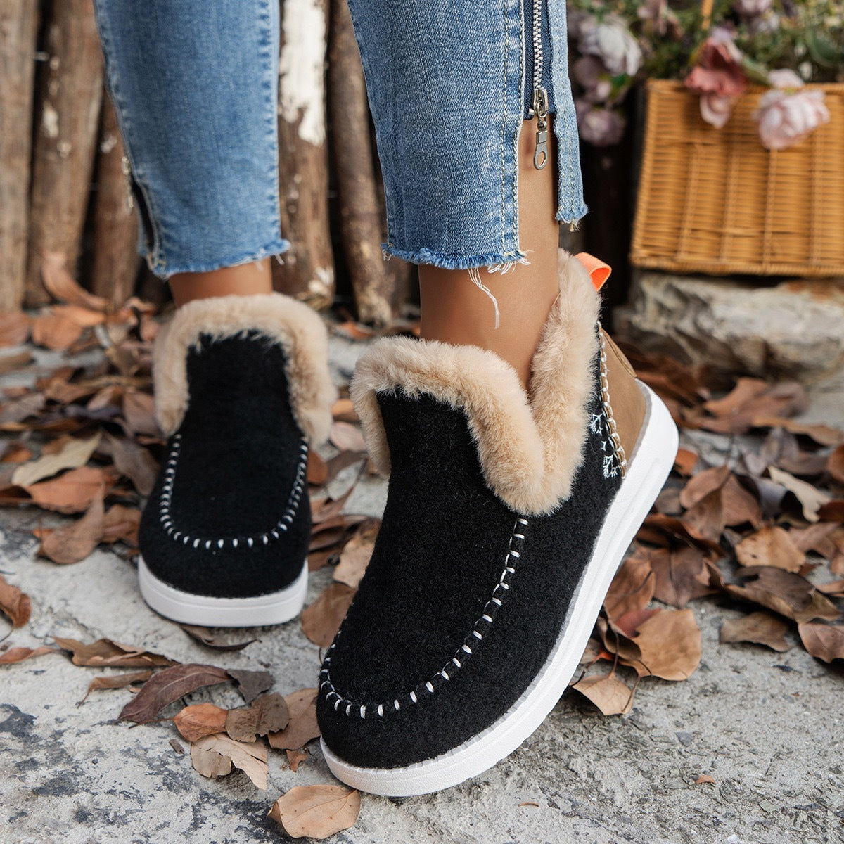 Thick Plush Winter Boots – Warm Fleece-Lined Ankle Shoes